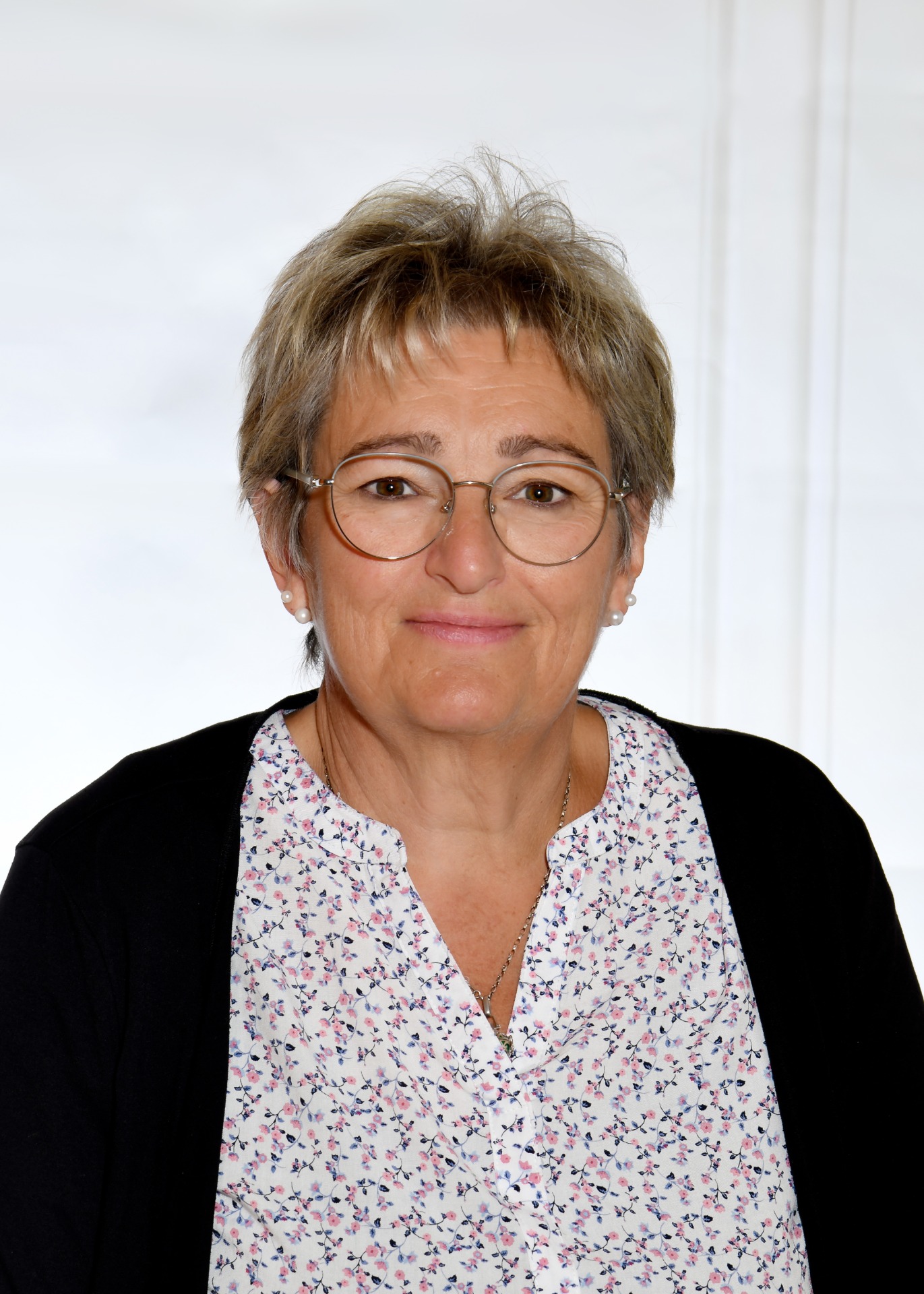 Adelheid Simetsberger: Assistentin in der Gruppe Frosch, Käfer und Igel